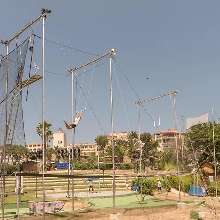& Blue - Cap Esterel Clim, Vue Et Jardin
