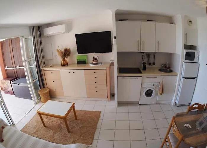 & Blue - Cap Esterel Clim, Vue Et Jardin